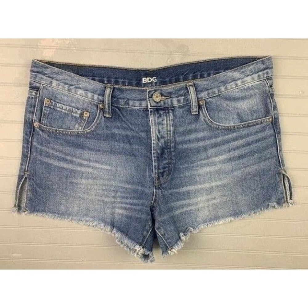 BDG Size 31 Womens Shorts Mid Rise Brezzy Side Slits High Rise Cotton Cut Off